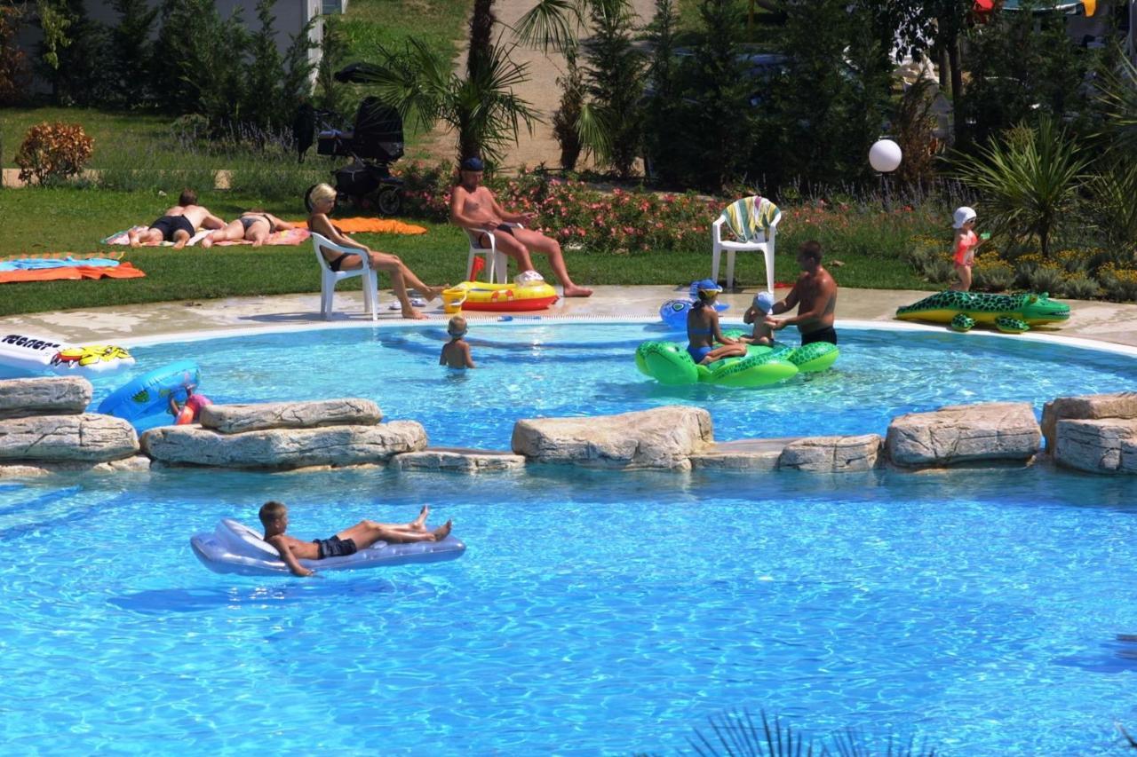 Apartments In Peschiera Del Garda 22097 Eksteriør billede